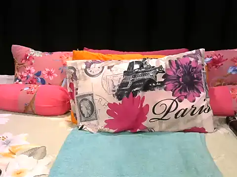 Pearl 00 online show from June 3, 2026, 5:07 pm