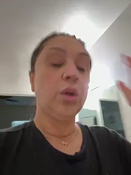 Snapshot of AlyssiaAmoreXO chatting on October 22, 2025, 4:07 pm AlyssiaAmoreXO online show from October 22, 2025, 4:07 pm