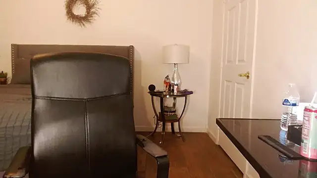 Snapshot of AlyssiaAmoreXO chatting on November 13, 2025, 3:55 pm AlyssiaAmoreXO online show from November 13, 2025, 3:55 pm