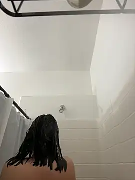 Snapshot of AlyssiaAmoreXO chatting on December 5, 2025, 4:25 pm AlyssiaAmoreXO online show from December 5, 2025, 4:25 pm