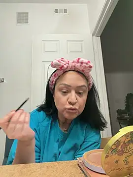 AlyssiaAmoreXO online show from February 27, 2026, 5:46 pm