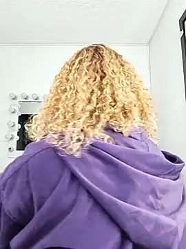 Missbrave1 online show from February 8, 2025, 10:51 pm