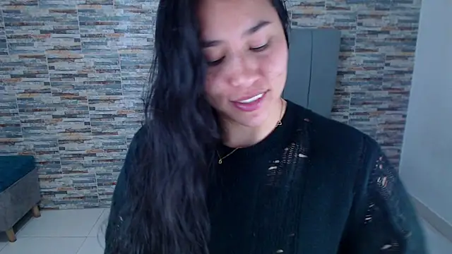 Snapshot of _joy_yva chatting on November 7, 2025, 5:13 pm joy yva online show from November 7, 2025, 5:13 pm