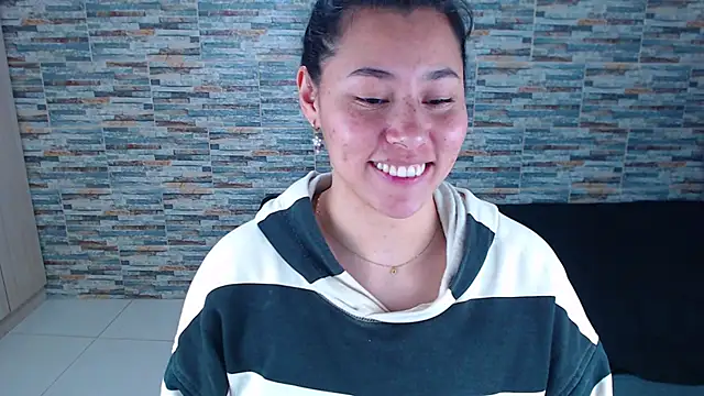 Snapshot of _joy_yva chatting on November 20, 2025, 4:18 pm joy yva online show from November 20, 2025, 4:18 pm