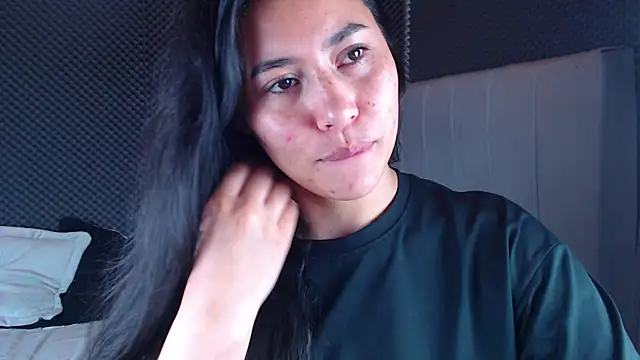 Snapshot of _joy_yva chatting on December 3, 2025, 8:07 pm joy yva online show from December 3, 2025, 8:07 pm