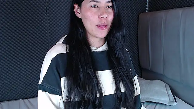 Snapshot of _joy_yva chatting on December 15, 2025, 11:09 pm joy yva online show from December 15, 2025, 11:09 pm