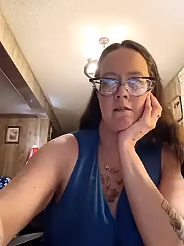 Snapshot of TheGoldenLotus chatting on April 13, 2026, 3:34 am TheGoldenLotus online show from April 13, 2026, 3:34 am