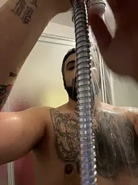 Dikkiduohottt online show from February 26, 2025, 6:54 pm