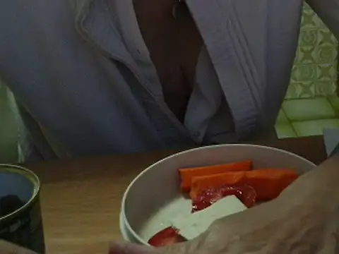 Snapshot of VeneRed chatting on October 24, 2025, 4:03 pm VeneRed online show from October 24, 2025, 4:03 pm