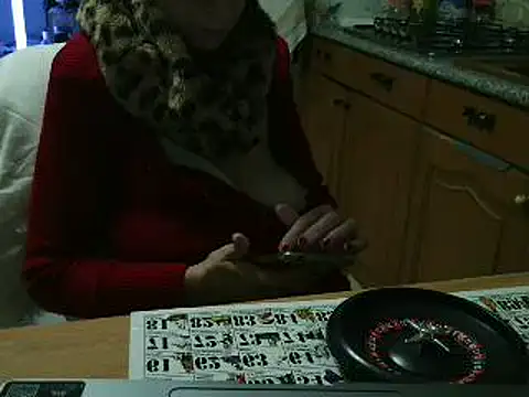 Snapshot of VeneRed chatting on November 1, 2025, 7:05 pm VeneRed online show from November 1, 2025, 7:05 pm