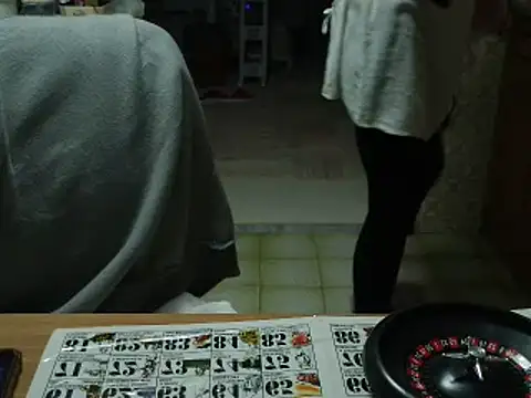 Snapshot of VeneRed chatting on November 9, 2025, 7:45 pm VeneRed online show from November 9, 2025, 7:45 pm