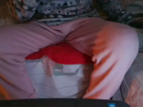 Snapshot of VeneRed chatting on November 13, 2025, 9:25 pm VeneRed online show from November 13, 2025, 9:25 pm