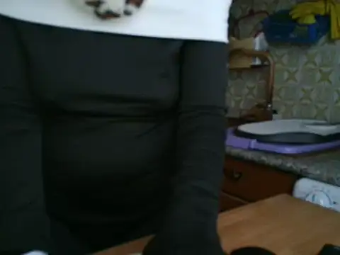 Snapshot of VeneRed chatting on November 15, 2025, 2:13 pm VeneRed online show from November 15, 2025, 2:13 pm