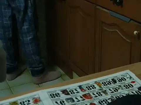 Snapshot of VeneRed chatting on November 16, 2025, 5:29 pm VeneRed online show from November 16, 2025, 5:29 pm