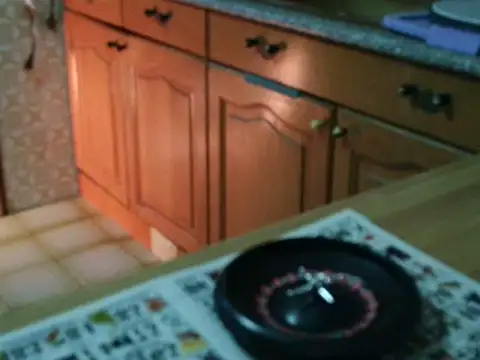 Snapshot of VeneRed chatting on November 19, 2025, 6:30 pm VeneRed online show from November 19, 2025, 6:30 pm