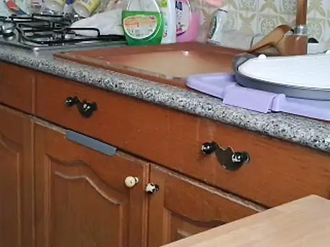 Snapshot of VeneRed chatting on November 23, 2025, 9:09 am VeneRed online show from November 23, 2025, 9:09 am