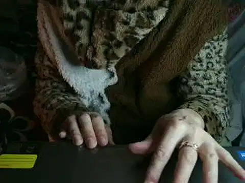 Snapshot of VeneRed chatting on March 5, 2026, 7:21 pm VeneRed online show from March 5, 2026, 7:21 pm