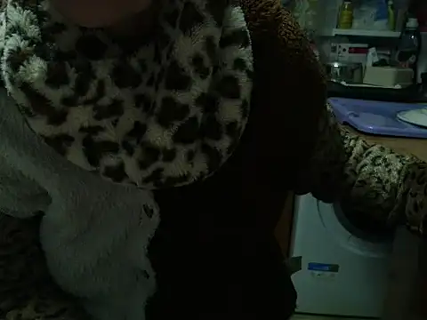 Snapshot of VeneRed chatting on March 13, 2026, 6:36 pm VeneRed online show from March 13, 2026, 6:36 pm
