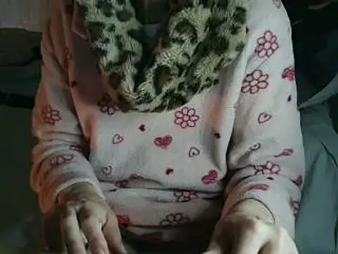 Snapshot of VeneRed chatting on March 28, 2026, 10:04 am VeneRed online show from March 28, 2026, 10:04 am