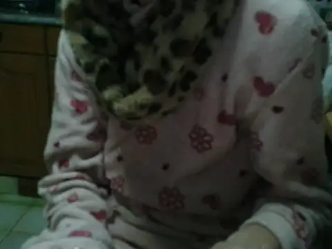 Snapshot of VeneRed chatting on April 2, 2026, 7:11 pm VeneRed online show from April 2, 2026, 7:11 pm