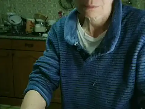 Snapshot of VeneRed chatting on April 14, 2026, 5:30 pm VeneRed online show from April 14, 2026, 5:30 pm