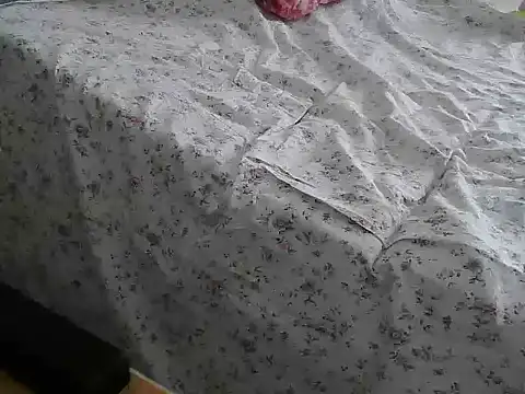 Snapshot of VeneRed chatting on June 19, 2026, 12:31 pm VeneRed online show from June 19, 2026, 12:31 pm
