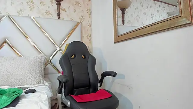 MalorySweet online show from February 15, 2026, 2:25 pm