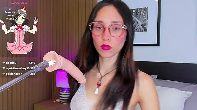 Snapshot of doll_bella_ chatting on April 25, 2026, 7:44 pm doll bella online show from April 25, 2026, 7:44 pm