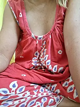 Melody Shyla online show from October 29, 2025, 11:17 pm