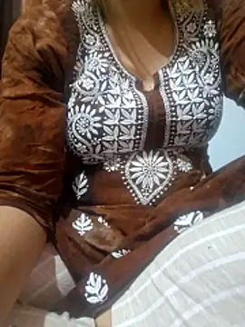 Melody Shyla online show from December 1, 2025, 12:15 am