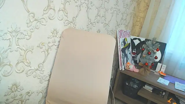 DolphinDreams online show from January 15, 2026, 9:25 am