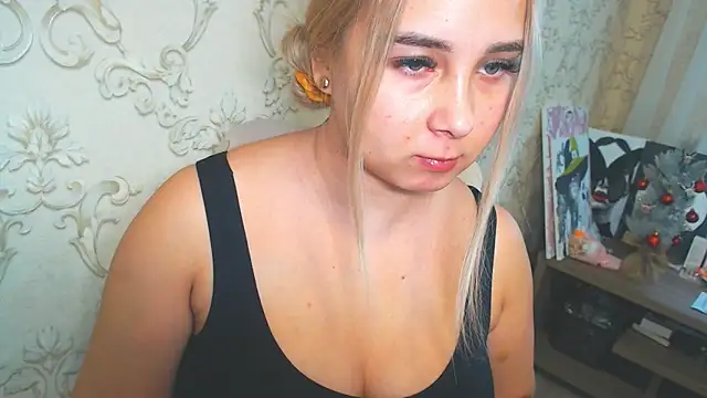 DolphinDreams online show from January 16, 2026, 10:52 am