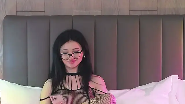 AllisonSky online show from December 18, 2024, 3:22 pm