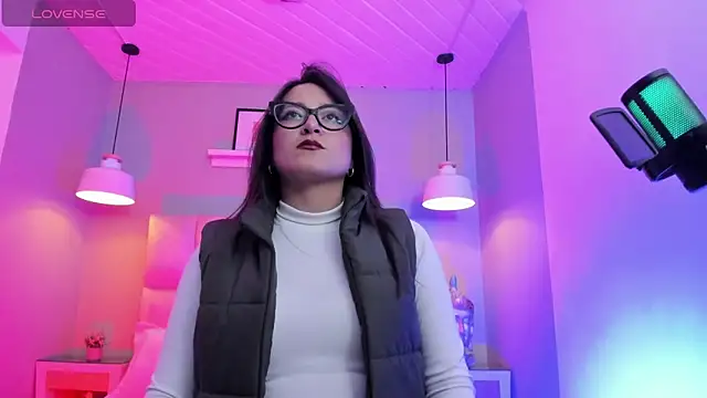 Snapshot of Lucy_Williiams chatting on January 16, 2026, 7:29 pm Lucy Williiams online show from January 16, 2026, 7:29 pm