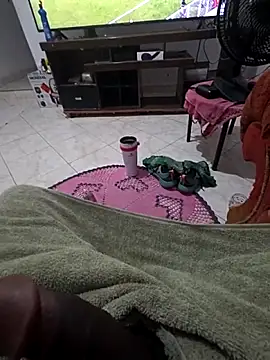 Snapshot of negro1978mt chatting on February 15, 2026, 5:48 am negro1978mt online show from February 15, 2026, 5:48 am