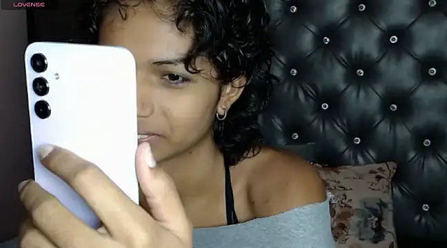 Snapshot of ToshiaKimich chatting on March 12, 2025, 12:36 pm ToshiaKimich online show from March 12, 2025, 12:36 pm