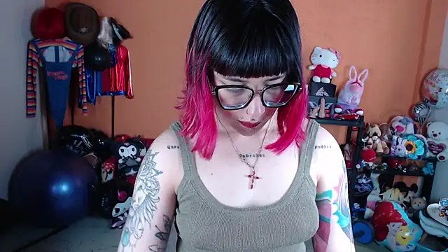 Snapshot of MissMiia2 chatting on October 30, 2025, 3:13 pm MissMiia2 online show from October 30, 2025, 3:13 pm