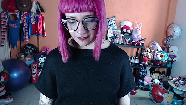 Snapshot of MissMiia2 chatting on January 5, 2026, 5:27 pm MissMiia2 online show from January 5, 2026, 5:27 pm