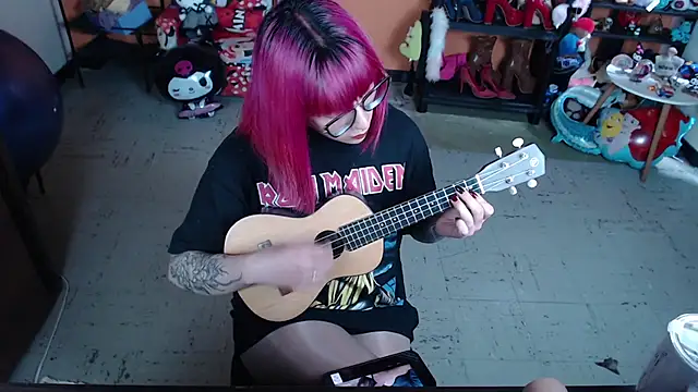 Snapshot of MissMiia2 chatting on February 2, 2026, 2:38 pm MissMiia2 online show from February 2, 2026, 2:38 pm