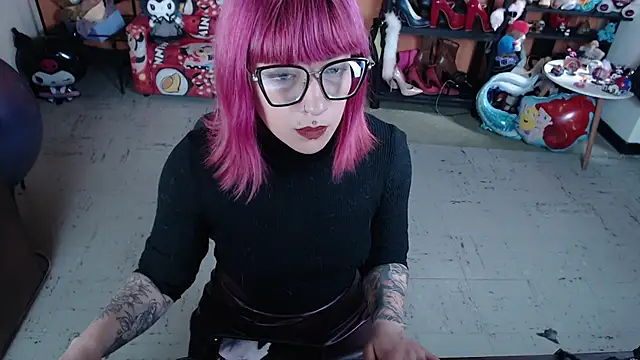 Snapshot of MissMiia2 chatting on February 9, 2026, 6:56 pm MissMiia2 online show from February 9, 2026, 6:56 pm