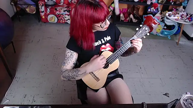 Snapshot of MissMiia2 chatting on February 11, 2026, 8:03 pm MissMiia2 online show from February 11, 2026, 8:03 pm