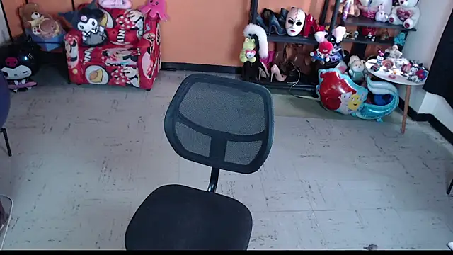 Snapshot of MissMiia2 chatting on February 15, 2026, 6:15 pm MissMiia2 online show from February 15, 2026, 6:15 pm