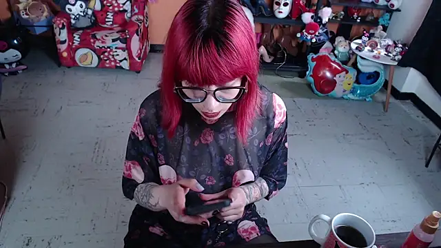 Snapshot of MissMiia2 chatting on February 16, 2026, 6:37 pm MissMiia2 online show from February 16, 2026, 6:37 pm