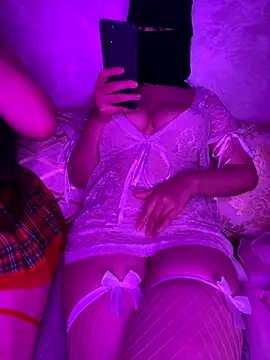 Rawan-The-Queen online show from November 25, 2025, 3:17 am