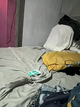 Snapshot of alburt_1996 chatting on September 29, 2025, 4:01 pm alburt 1996 online show from September 29, 2025, 4:01 pm