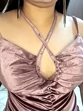 Indianhyna online show from February 20, 2025, 3:52 pm