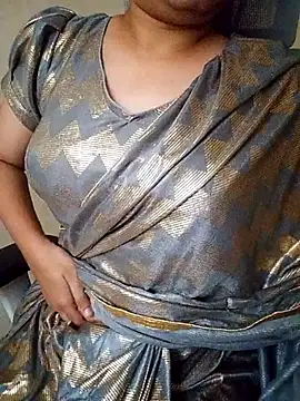 Indianhyna online show from September 24, 2025, 7:12 am