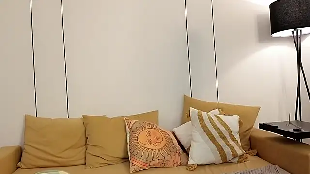 Jennatyan online show from February 26, 2026, 12:59 pm