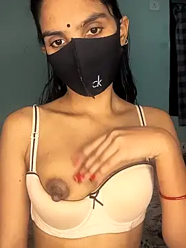 cute simmy0 online show from March 28, 2026, 2:49 pm