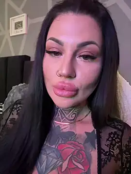 krysstal003 online show from January 21, 2025, 7:39 pm